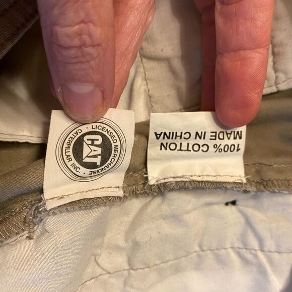 Caterpillar Inc Womankind Shorts Khaki Regular Fit Roll Tab Cuff Size 28 - Picture 6 of 15